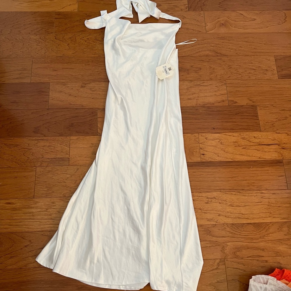Elegant White Maxi Dress
